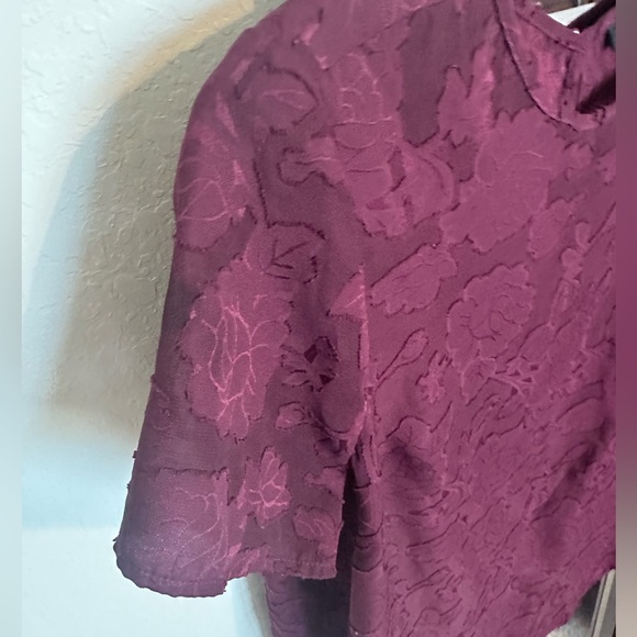 Torrid Abbey Chiffon Clip Floral Top Size 1 - Picture 5 of 8